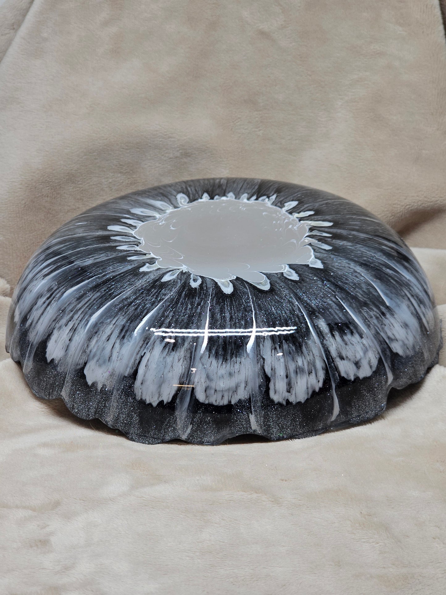 Bowl - Black & Silver