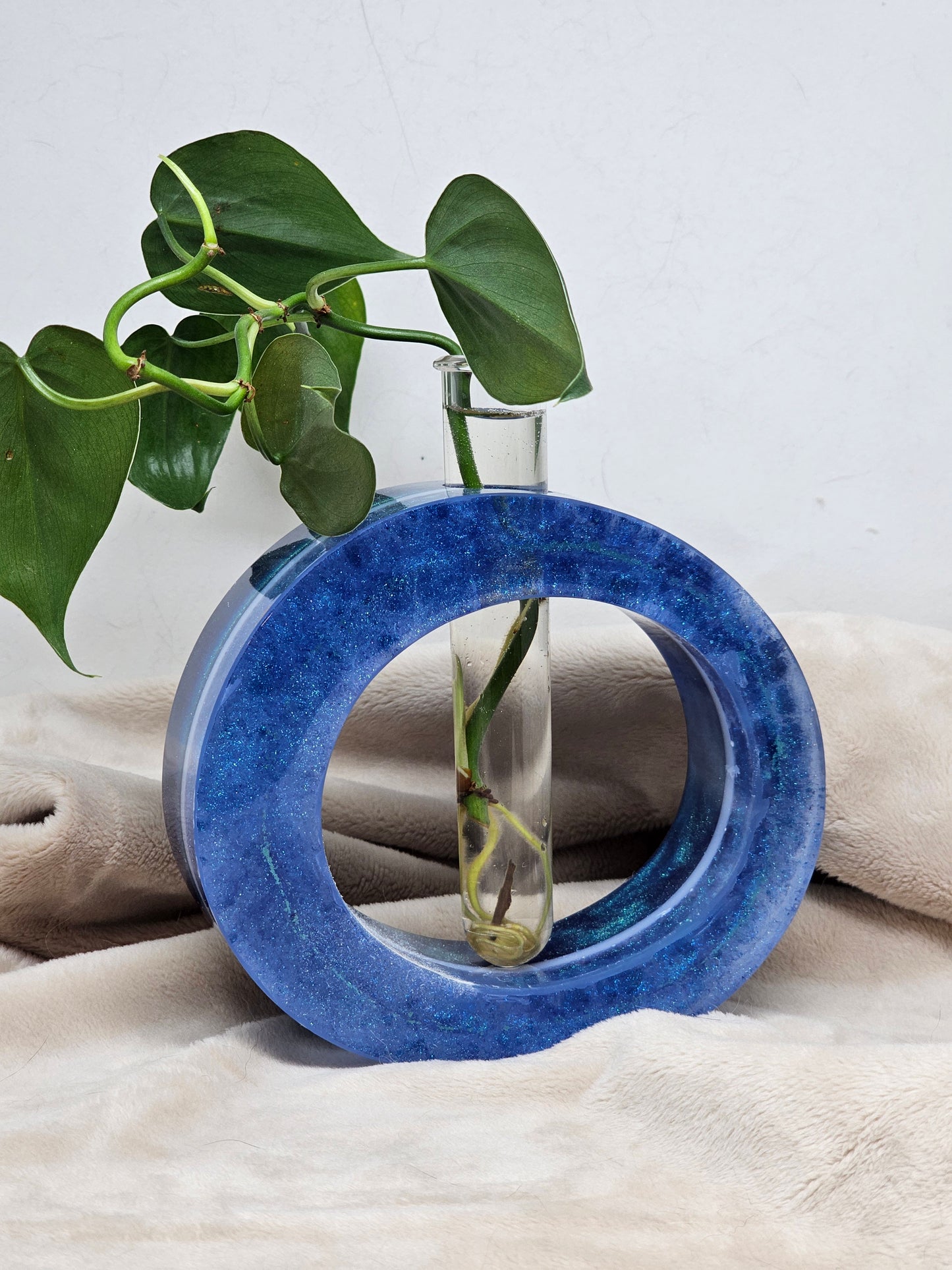 Plant Propagator - Shimmery Blue - Circle