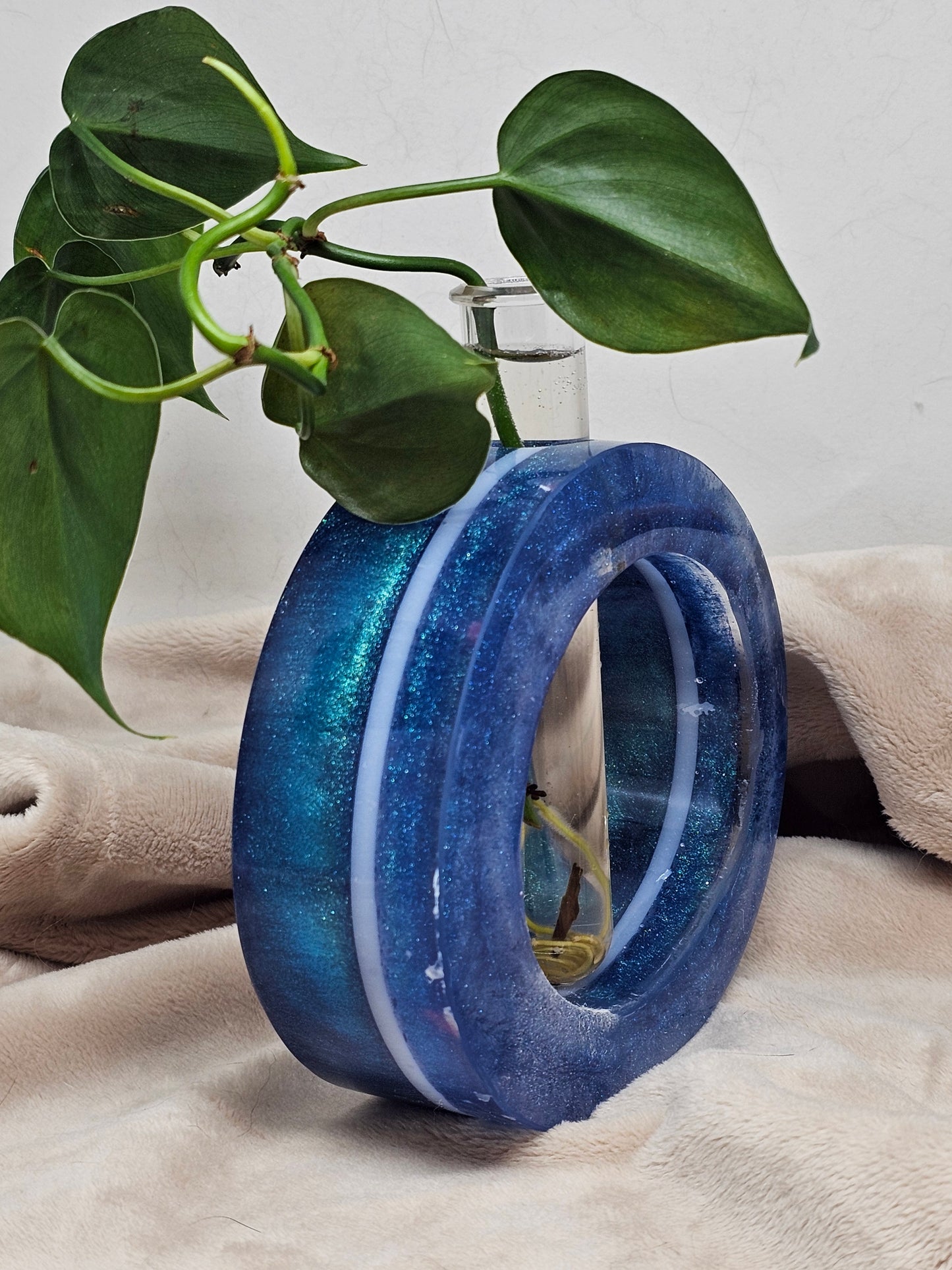 Plant Propagator - Shimmery Blue - Circle