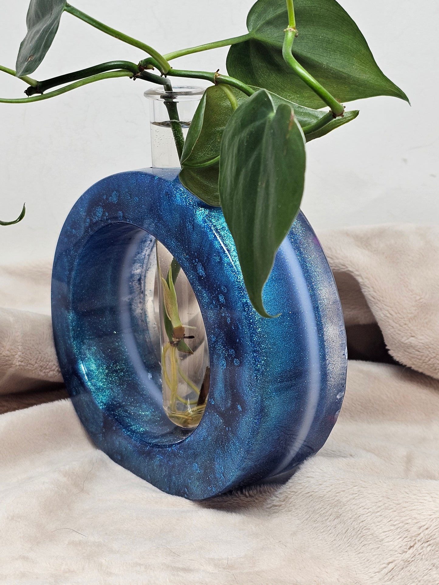 Plant Propagator - Shimmery Blue - Circle