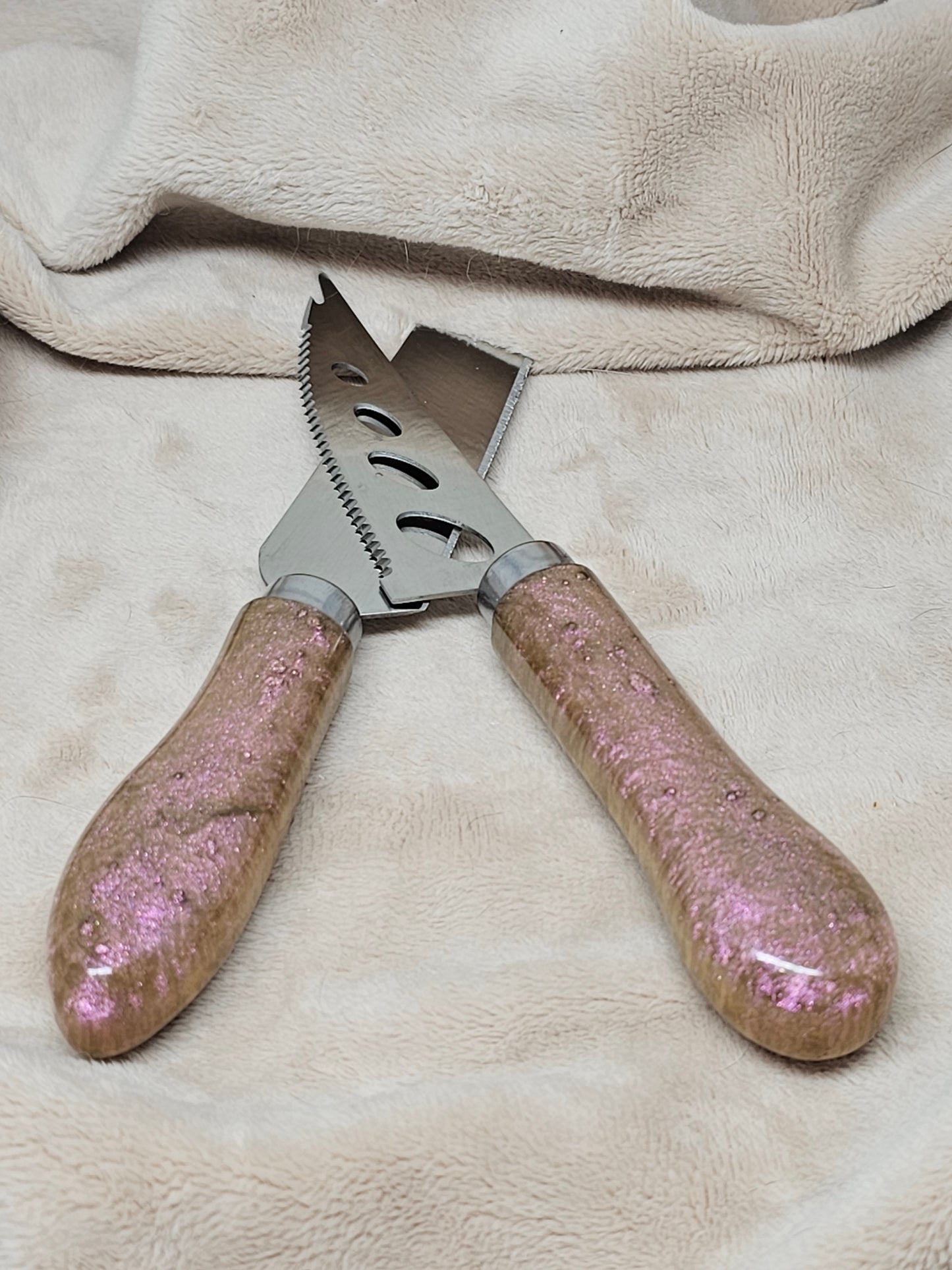 Cheese Knives (Set) - Iridescent Pink